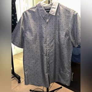 Men’s buttons up